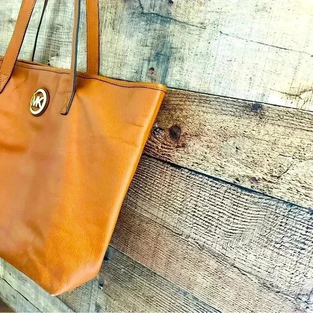 Micheal Kors Large Leather Tote